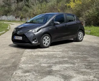 Autohuur Toyota Yaris 2019 in in Montenegro, met Hybride brandstof en 100 pk ➤ Vanaf 25 EUR per dag.
