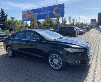Interieur van Ford Fusion Sedan te huur in Georgië. Een geweldige auto met 5 zitplaatsen en een Automatisch transmissie.