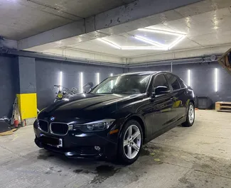 BMW 320d 2016 beschikbaar voor verhuur in Tbilisi, met een kilometerlimiet van onbeperkt.