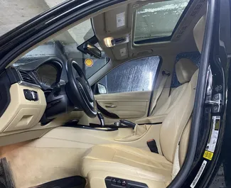 BMW 320d 2016 met Vooraandrijving systeem, beschikbaar in Tbilisi.