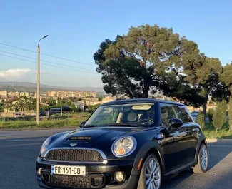 Autohuur Mini Cooper S 2016 in in Georgië, met Benzine brandstof en 198 pk ➤ Vanaf 80 GEL per dag.