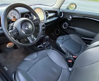 Benzine motor van 2,0L van Mini Cooper S 2016 te huur in Tbilisi.