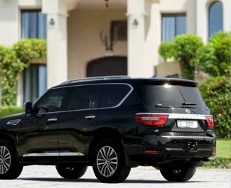 Verhuur Nissan Patrol. Premium, Luxe, SUV Auto te huur in de VAE ✓ Borg van Borg van 2500 AED ✓ Verzekeringsmogelijkheden TPL.