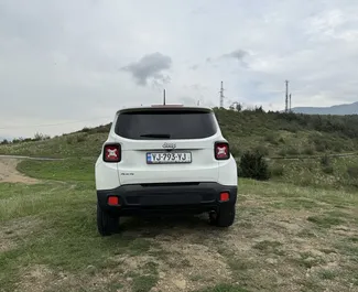 Jeep Renegade 2017 beschikbaar voor verhuur in Batumi, met een kilometerlimiet van 300 km/dag.