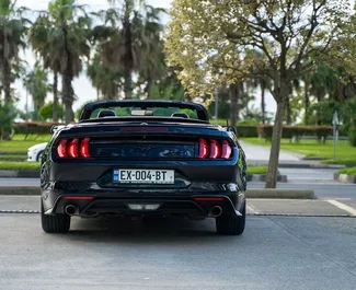 Benzine motor van 2,3L van Ford Mustang Cabrio 2019 te huur in Batumi.