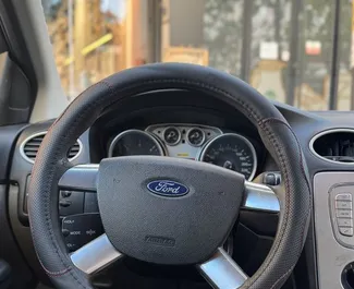 Verhuur Ford Focus. Comfort Auto te huur in Albanië ✓ Borg van Zonder Borg ✓ Verzekeringsmogelijkheden TPL, FDW.