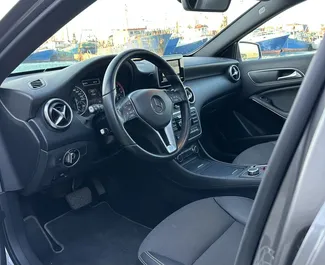 Mercedes-Benz A180 cdi 2017 beschikbaar voor verhuur in Durrës, met een kilometerlimiet van onbeperkt.