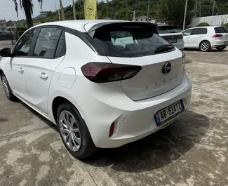Verhuur Opel Corsa. Economy Auto te huur in Albanië ✓ Borg van Zonder Borg ✓ Verzekeringsmogelijkheden TPL, CDW, FDW, Diefstal, Buitenland.