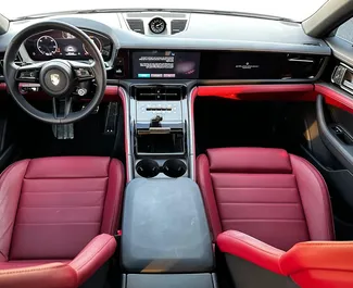 Autohuur Porsche Panamera 2024 in in de VAE, met Benzine brandstof en 330 pk ➤ Vanaf 1100 AED per dag.