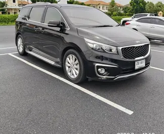 Autohuur Kia Carnival #13386 Automatisch op luchthaven Bangkok Suvarnabhumi, uitgerust met 2,2L motor ➤ Van Worawut in Thailand.