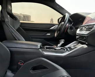 Vooraanzicht van een huurauto BMW M4 Competition in Dubai, Verenigde Arabische Emiraten ✓ Auto #13449. ✓ Transmissie Automatisch TM ✓ 0 beoordelingen.