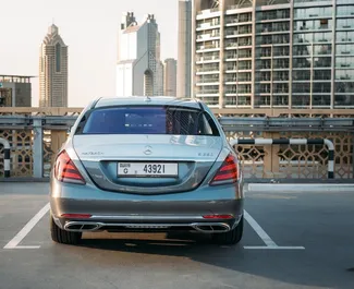 Vooraanzicht van een huurauto Mercedes-Benz S560 in Dubai, Verenigde Arabische Emiraten ✓ Auto #13442. ✓ Transmissie Automatisch TM ✓ 0 beoordelingen.