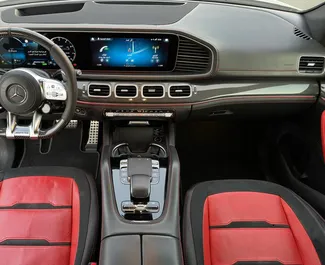 Vooraanzicht van een huurauto Mercedes-Benz GLE63-S Coupe in Dubai, Verenigde Arabische Emiraten ✓ Auto #13479. ✓ Transmissie Automatisch TM ✓ 0 beoordelingen.