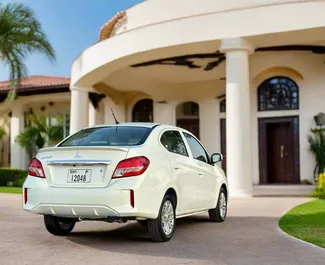 Mitsubishi Attrage 2024 beschikbaar voor verhuur in Dubai, met een kilometerlimiet van onbeperkt.