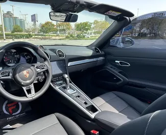 Autohuur Porsche 718 Boxster #13351 Automatisch in Dubai, uitgerust met 2,0L motor ➤ Van Mohammad in de VAE.