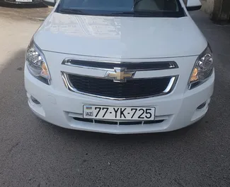 Vooraanzicht van een huurauto Chevrolet Cobalt in Bakoe, Azerbeidzjan ✓ Auto #13501. ✓ Transmissie Automatisch TM ✓ 0 beoordelingen.
