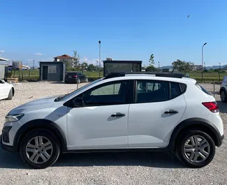 Autohuur Dacia Sandero Stepway #10103 Handmatig op de luchthaven van Tirana, uitgerust met 1,0L motor ➤ Van Marenglen in Albanië.