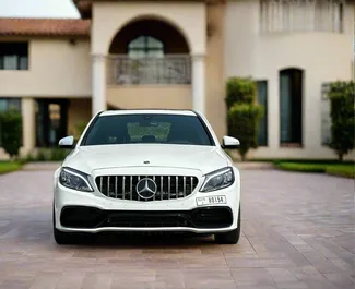 Vooraanzicht van een huurauto Mercedes-Benz C300 Coupe in Dubai, Verenigde Arabische Emiraten ✓ Auto #13461. ✓ Transmissie Automatisch TM ✓ 0 beoordelingen.