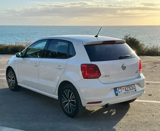 Verhuur Volkswagen Polo. Economy Auto te huur in Montenegro ✓ Borg van Borg van 100 EUR ✓ Verzekeringsmogelijkheden TPL, CDW, SCDW, Buitenland.
