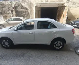 Benzine motor van 1,5L van Chevrolet Cobalt 2025 te huur in Bakoe.