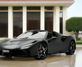 Interieur van Ferrari F8 Spider te huur in de VAE. Een geweldige auto met 2 zitplaatsen en een Automatisch transmissie.