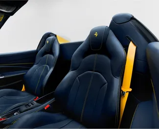 Autohuur Ferrari F8 Spider 2022 in in de VAE, met Benzine brandstof en 710 pk ➤ Vanaf 3200 AED per dag.
