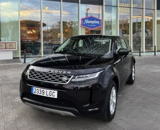 Vooraanzicht van een huurauto Land Rover Range Rover Evoque in Barcelona, Spanje ✓ Auto #13133. ✓ Transmissie Automatisch TM ✓ 0 beoordelingen.