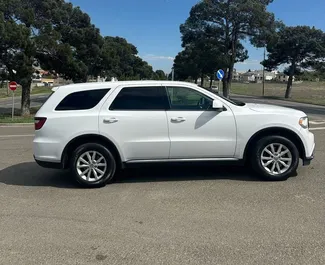 Verhuur Dodge Durango. Comfort, SUV Auto te huur in Georgië ✓ Borg van Zonder Borg ✓ Verzekeringsmogelijkheden TPL, SCDW, FDW, Passagiers, Diefstal, Geen storting.