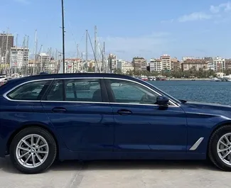 BMW 530d 2017 beschikbaar voor verhuur in Alicante, met een kilometerlimiet van 250 km/dag.