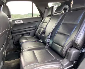Ford Explorer 2018 met Aandrijving op alle wielen systeem, beschikbaar in Tbilisi.