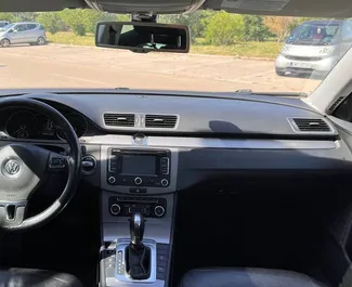 Autohuur Volkswagen Passat Variant 2011 in in Montenegro, met Diesel brandstof en 140 pk ➤ Vanaf 20 EUR per dag.
