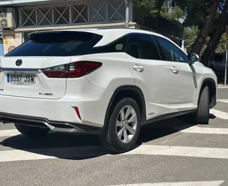 Vooraanzicht van een huurauto Lexus RX 450 in Alicante, Spanje ✓ Auto #13438. ✓ Transmissie Automatisch TM ✓ 0 beoordelingen.