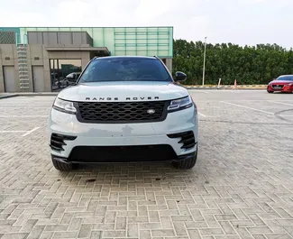 Verhuur Land Rover Range Rover Velar. Comfort, Premium, Crossover Auto te huur in de VAE ✓ Borg van Borg van 2500 AED ✓ Verzekeringsmogelijkheden TPL.