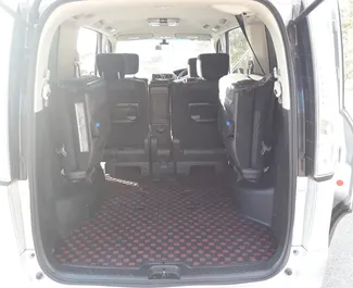 Autohuur Nissan Serena #3172 Automatisch in Paphos, uitgerust met 2,0L motor ➤ Van Metodi in Cyprus.