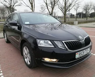 Vooraanzicht van een huurauto Skoda Octavia in Minsk, Wit-Rusland ✓ Auto #14000. ✓ Transmissie Automatisch TM ✓ 0 beoordelingen.