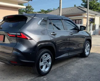 Verhuur Toyota Yaris Cross. Economy, Crossover Auto te huur in Thailand ✓ Borg van Borg van 7000 THB ✓ Verzekeringsmogelijkheden TPL, CDW, SCDW, FDW, Diefstal, Jonge.