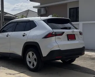 Verhuur Toyota Yaris Cross. Economy, Crossover Auto te huur in Thailand ✓ Borg van Borg van 7000 THB ✓ Verzekeringsmogelijkheden TPL, CDW, SCDW, FDW, Diefstal, Jonge.