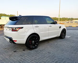 Autohuur Land Rover Range Rover Sport 2021 in in de VAE, met Benzine brandstof en 400 pk ➤ Vanaf 600 AED per dag.