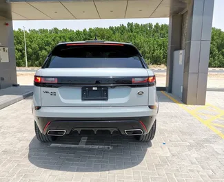 Benzine motor van 2,0L van Land Rover Range Rover Velar 2022 te huur in Dubai.
