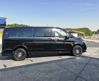 Verhuur Mercedes-Benz Viano. Comfort, Premium, Minivan Auto te huur in de VAE ✓ Borg van Borg van 2500 AED ✓ Verzekeringsmogelijkheden TPL.