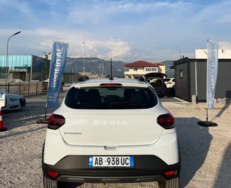Benzine motor van 1,0L van Dacia Sandero Stepway 2025 te huur op de luchthaven van Tirana.