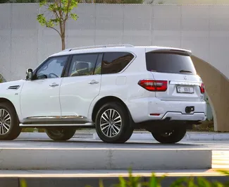Verhuur Nissan Patrol. Premium, Luxe, SUV Auto te huur in de VAE ✓ Borg van Borg van 2500 AED ✓ Verzekeringsmogelijkheden TPL.
