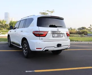 Verhuur Nissan Patrol. Premium, Luxe, SUV Auto te huur in de VAE ✓ Borg van Borg van 2500 AED ✓ Verzekeringsmogelijkheden TPL.
