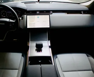 Verhuur Land Rover Range Rover Velar. Comfort, Premium, Crossover Auto te huur in de VAE ✓ Borg van Borg van 2500 AED ✓ Verzekeringsmogelijkheden TPL.