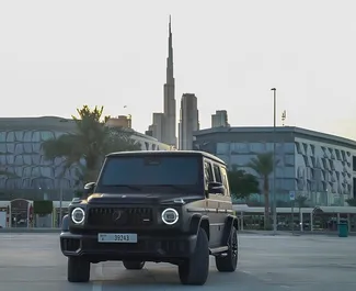 Vooraanzicht van een huurauto Mercedes-Benz G63 in Dubai, Verenigde Arabische Emiraten ✓ Auto #13591. ✓ Transmissie Automatisch TM ✓ 0 beoordelingen.