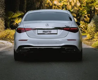 Autohuur Mercedes-Benz S500 2021 in in de VAE, met Benzine brandstof en 435 pk ➤ Vanaf 1200 AED per dag.