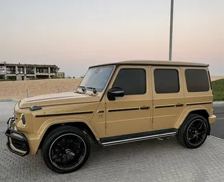 Mercedes-Benz G63 2019 beschikbaar voor verhuur in Dubai, met een kilometerlimiet van onbeperkt.