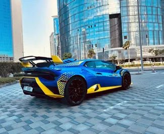 Lamborghini Huracan STO 2023 beschikbaar voor verhuur in Dubai, met een kilometerlimiet van onbeperkt.