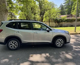 Vooraanzicht van een huurauto Subaru Forester in Koetaisi, Georgië ✓ Auto #14024. ✓ Transmissie Automatisch TM ✓ 0 beoordelingen.