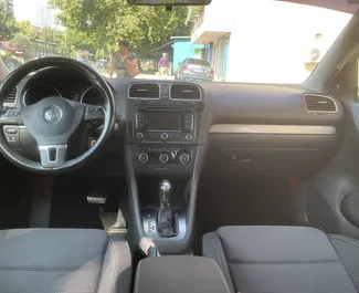 Volkswagen Golf 6 2013 beschikbaar voor verhuur in Tirana, met een kilometerlimiet van onbeperkt.